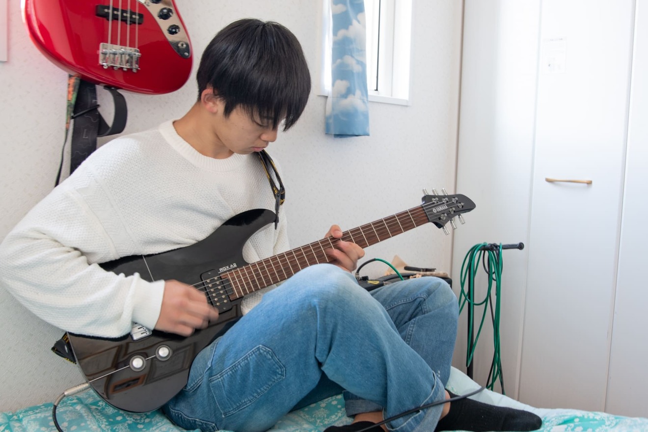 ギターの弦が切れるのは下手だから?原因と上達するための対処法 - PLAYERS EASE